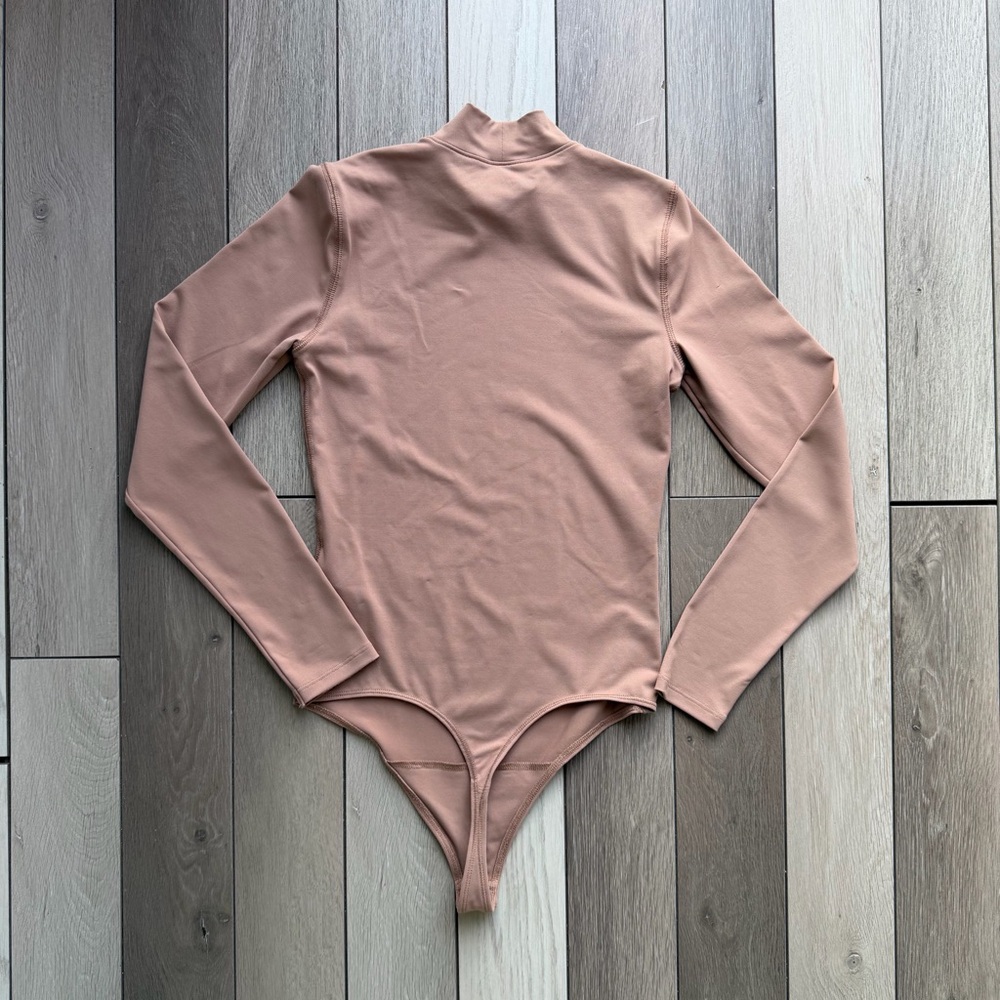 Abercrombie & Fitch Dusty tan Long Sleeve Bodysuit - Picture 3 of 6
